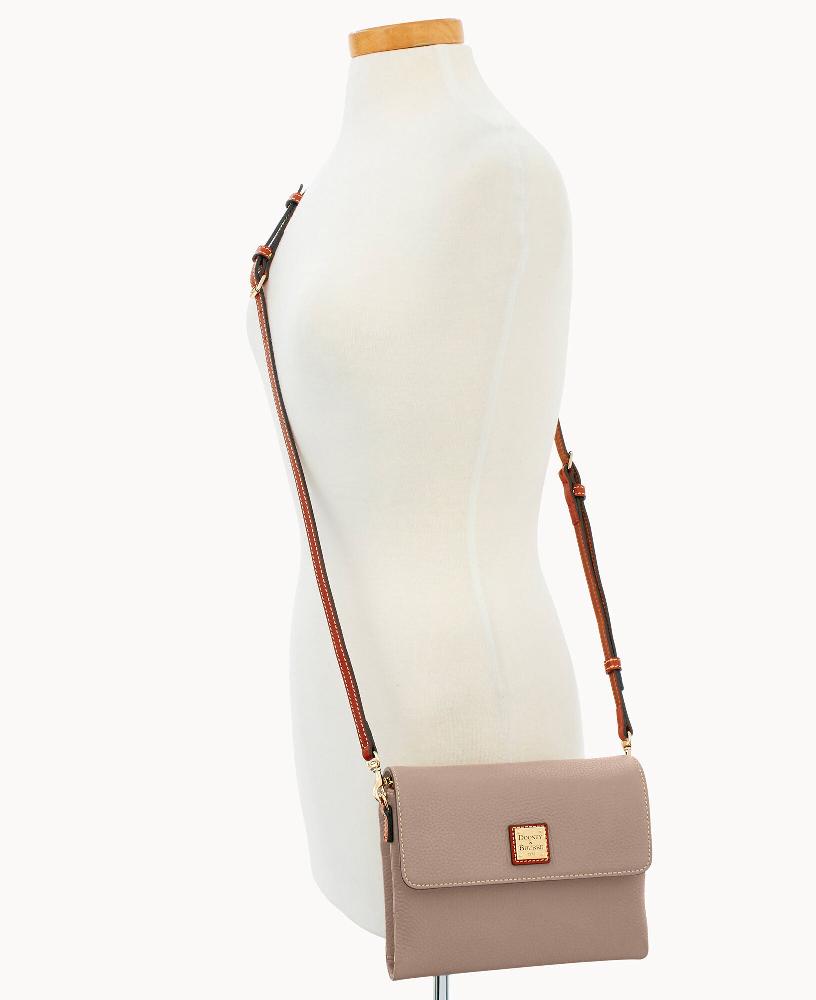 Pebble Grain Hunter Crossbody - Image 23