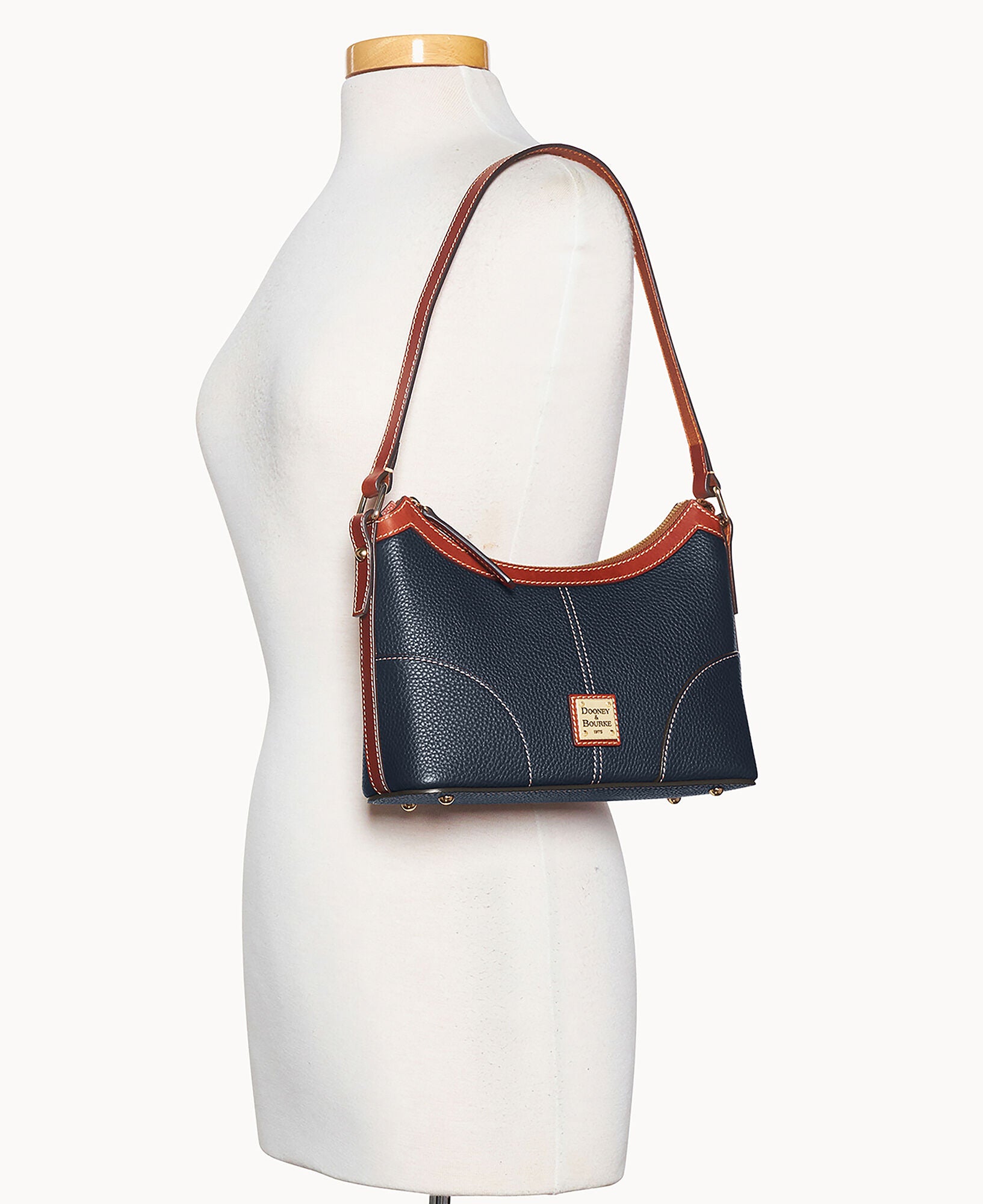 Pebble Grain Baguette - Image 28