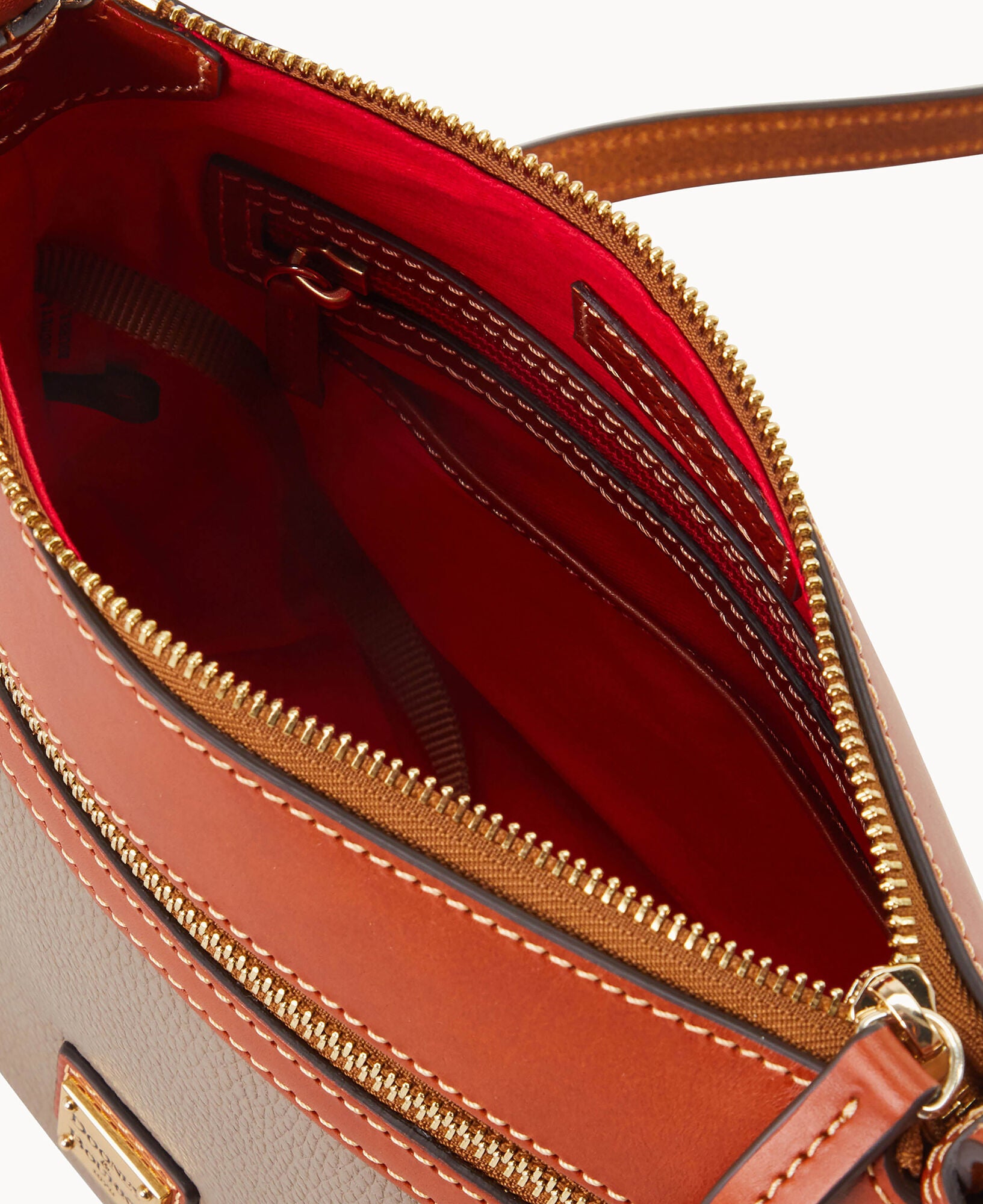 Pebble Grain Crossbody 25 - Image 11