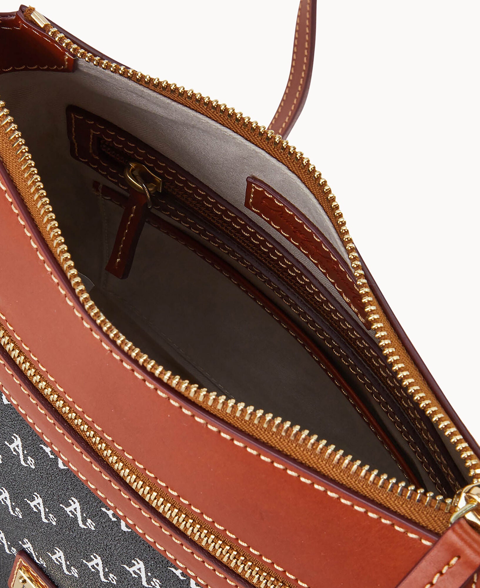 MLB Athletics Crossbody 25 - Image 3