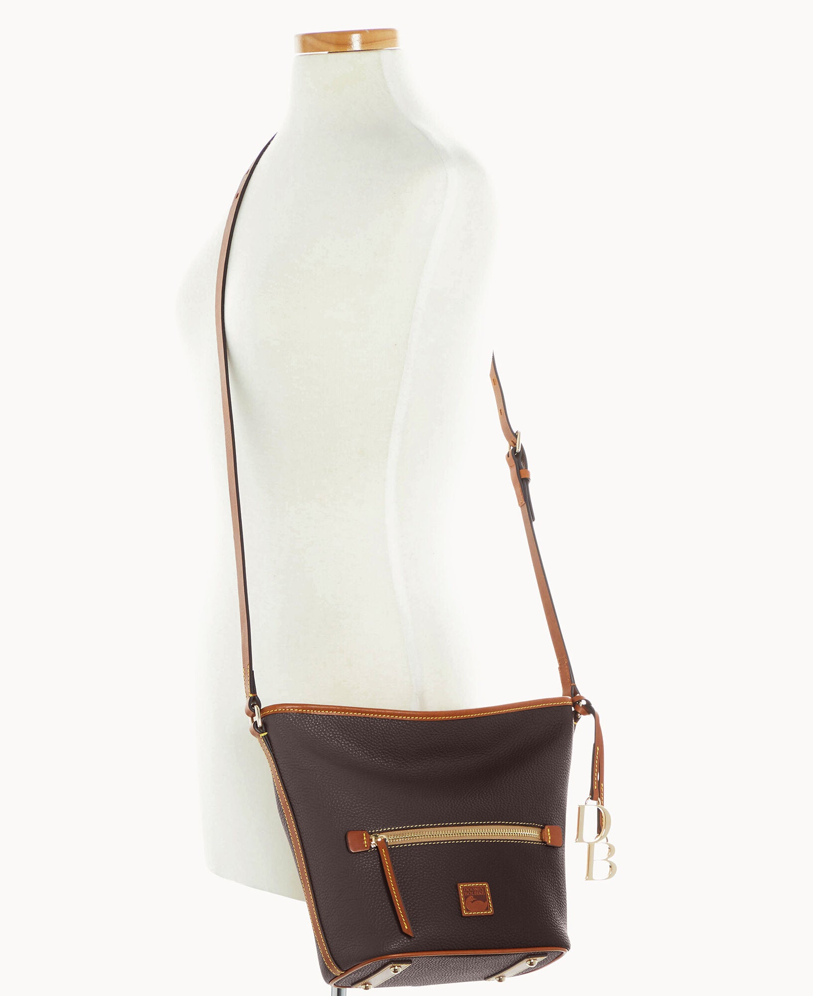 Pebble Grain Zip Sac - Image 8