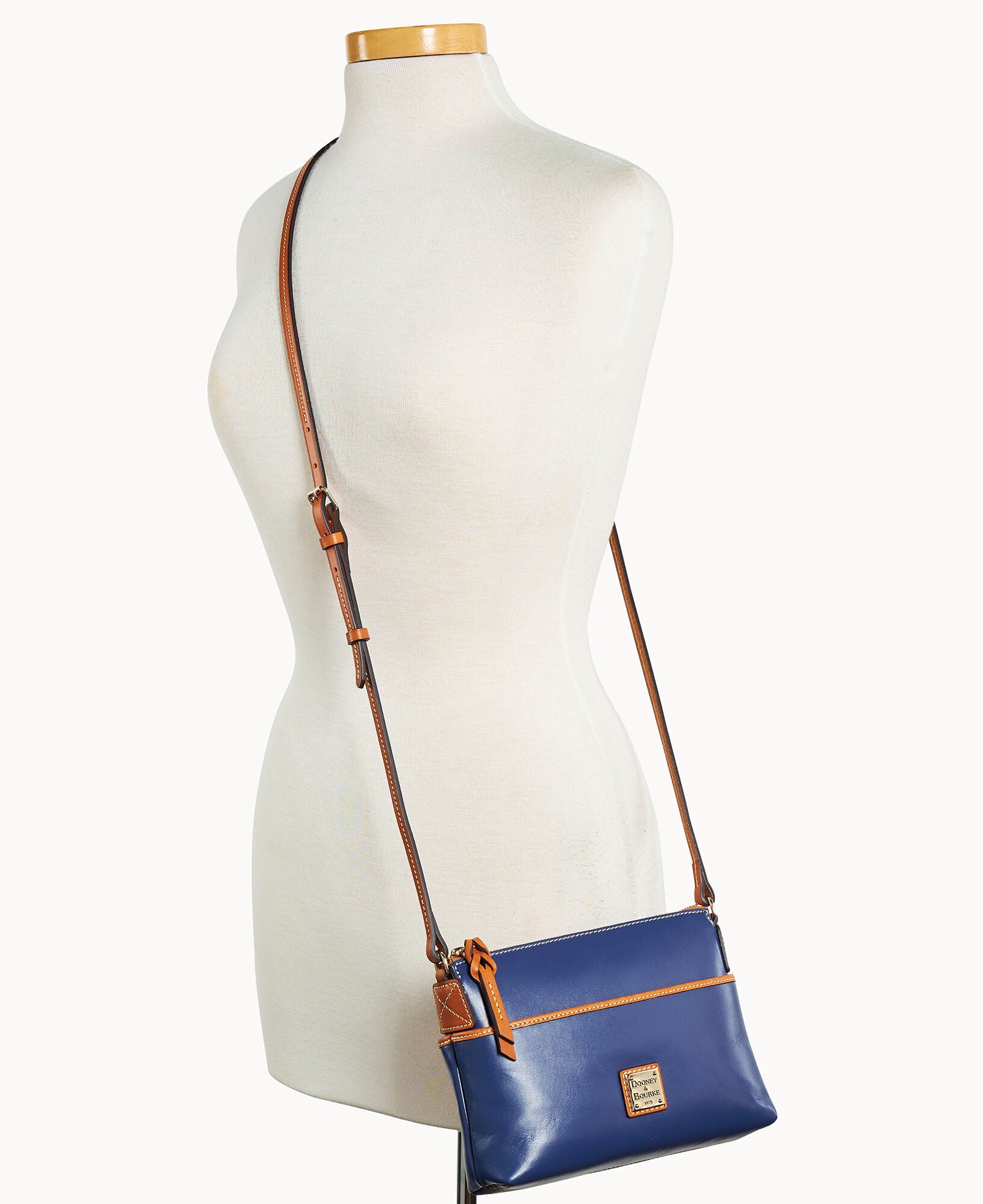 Wexford Leather Katie Crossbody - Image 5
