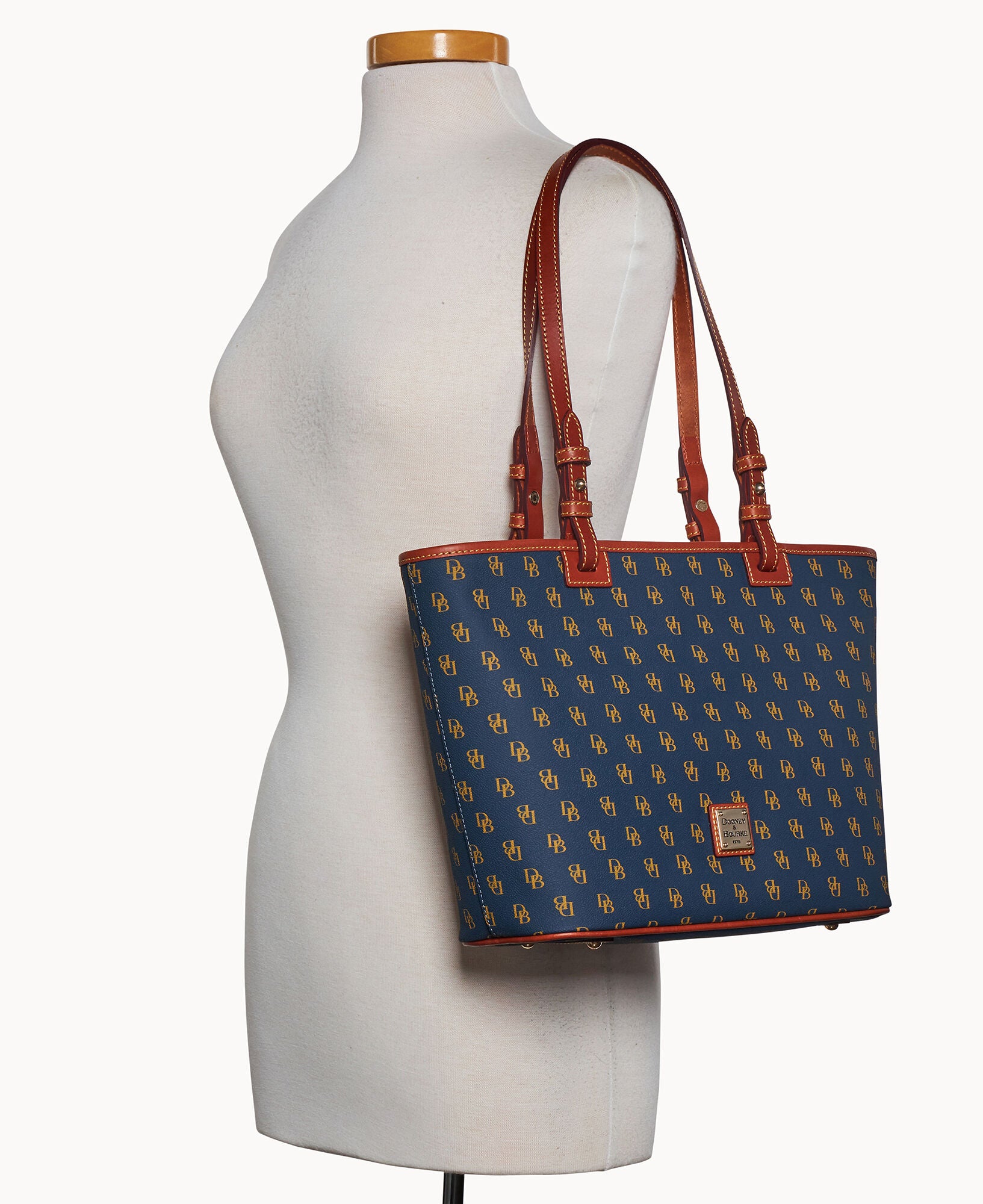Gretta Small Leisure Shopper - Image 16