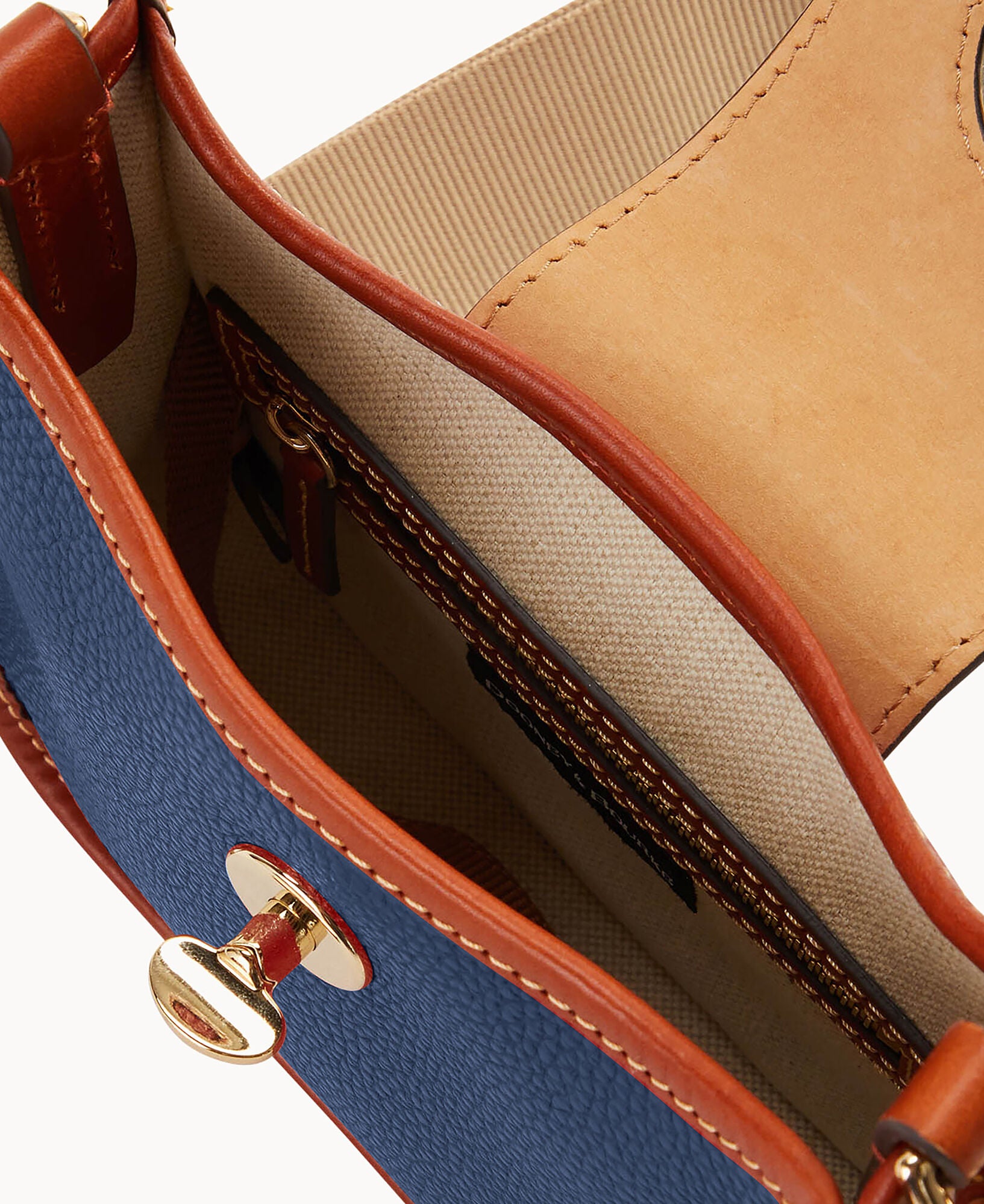 Pebble Turnlock Messenger 20 - Image 13