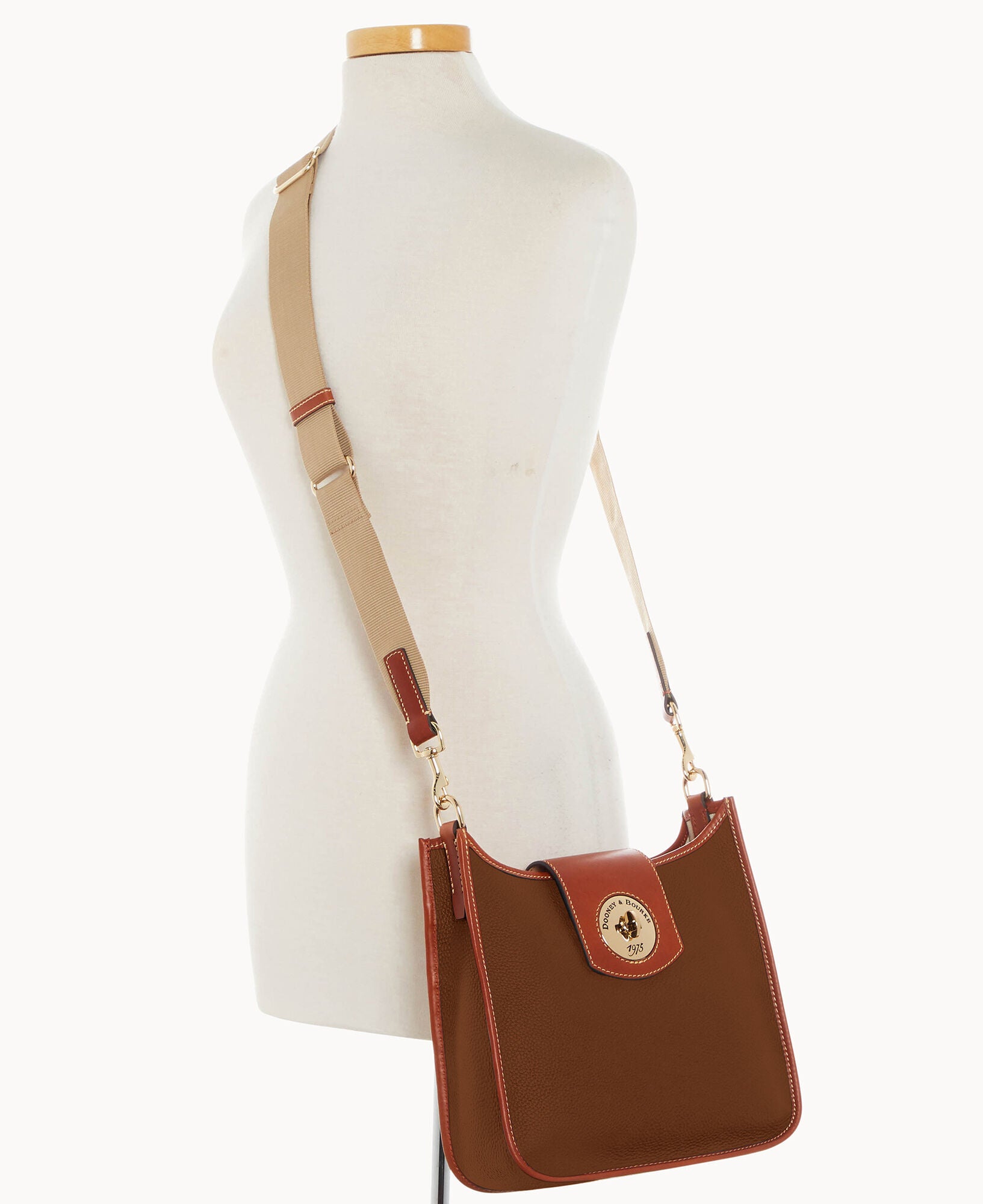 Pebble Turnlock Messenger 28 - Image 25