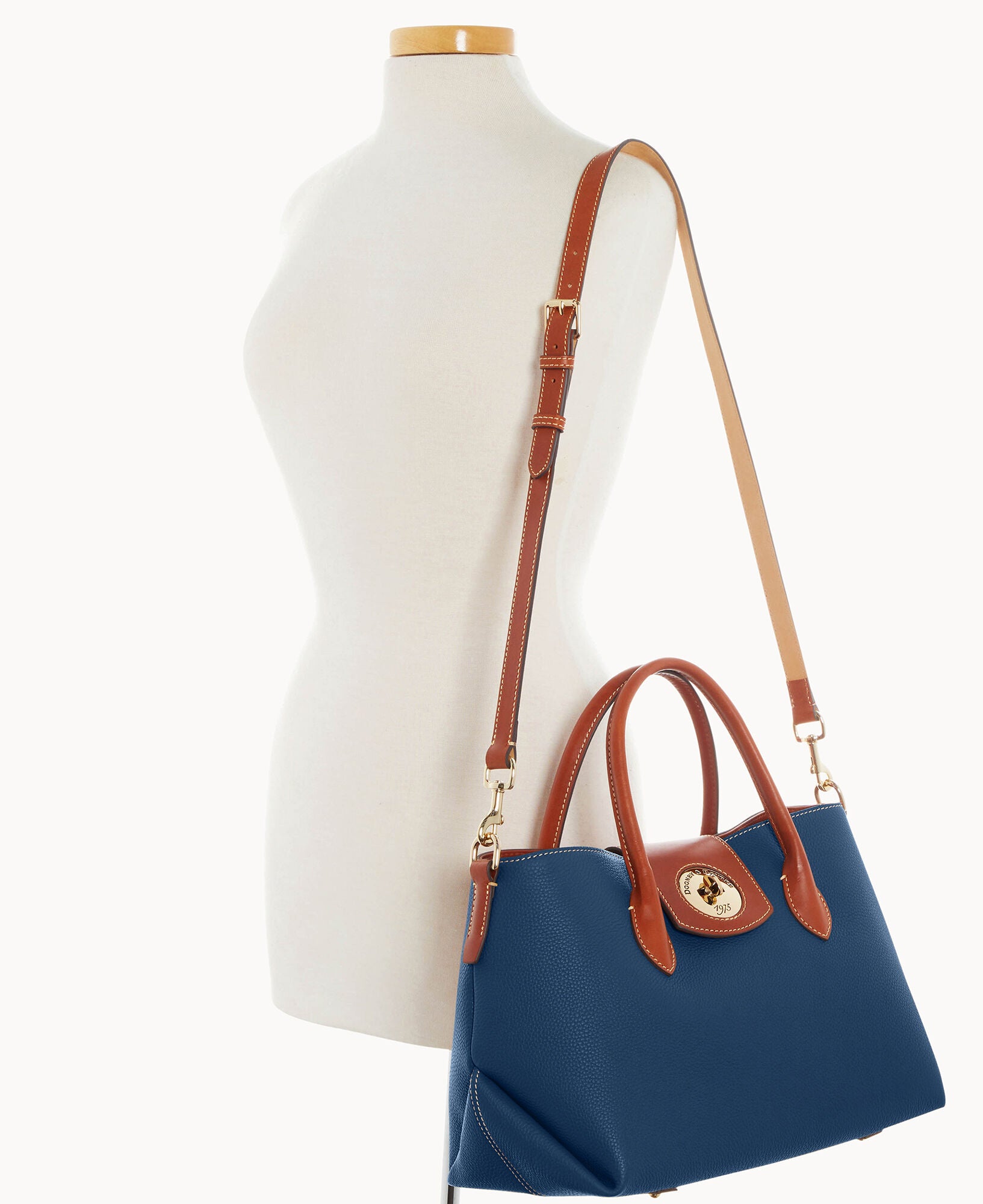 Pebble Turnlock Handle Tote 30 - Image 15