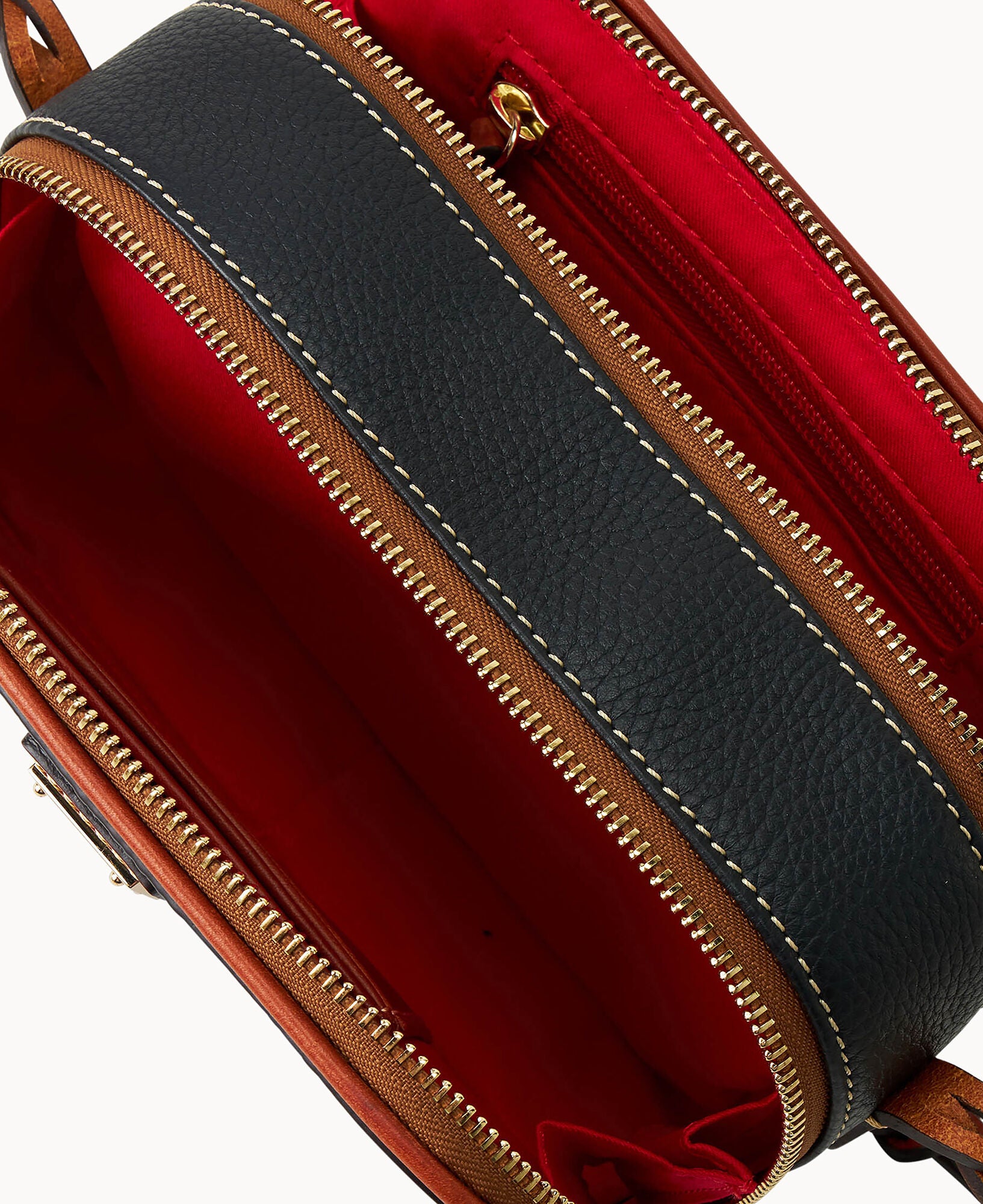 Pebble Grain Deni Crossbody - Image 22