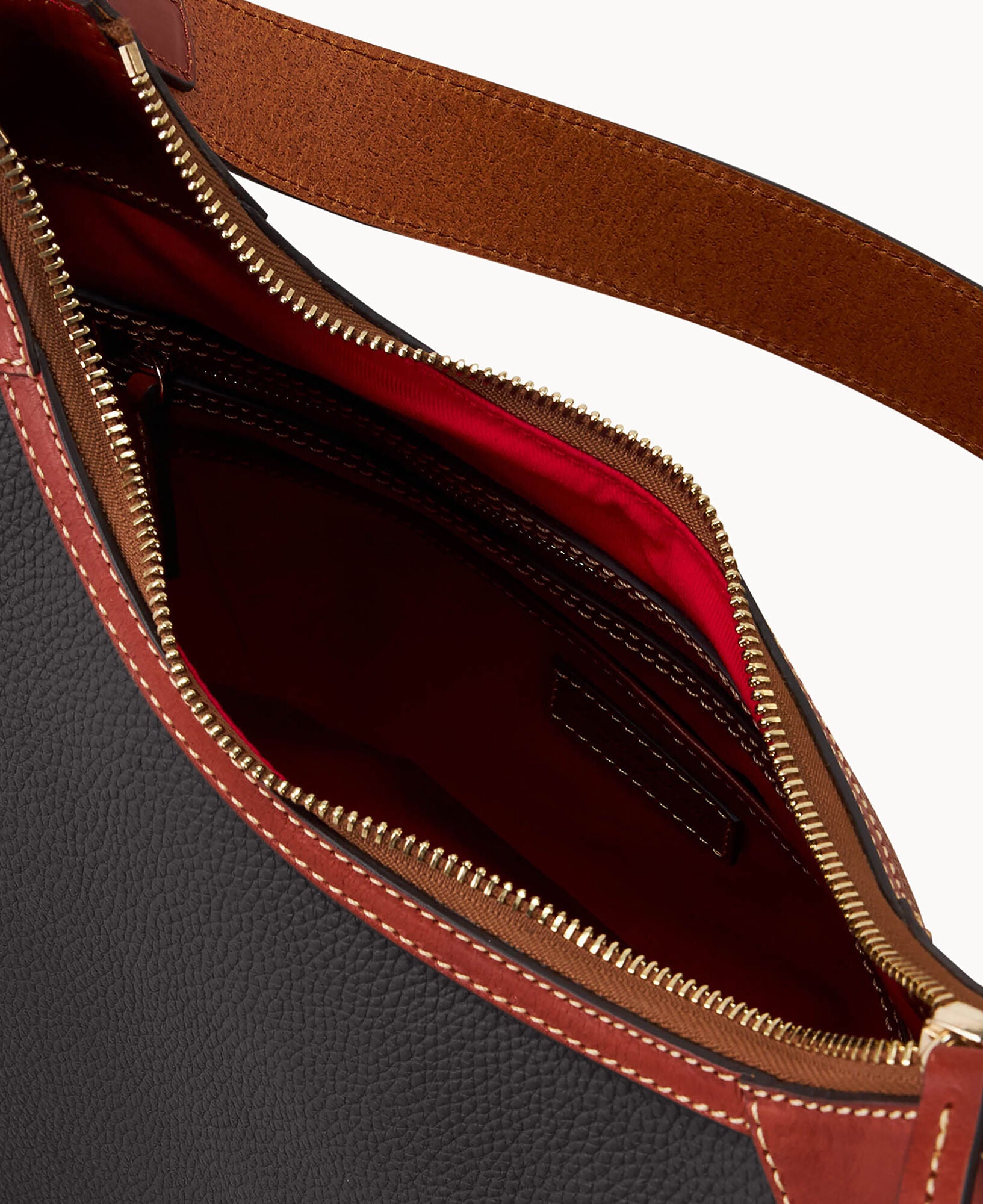 Pebble Grain Hobo - Image 23