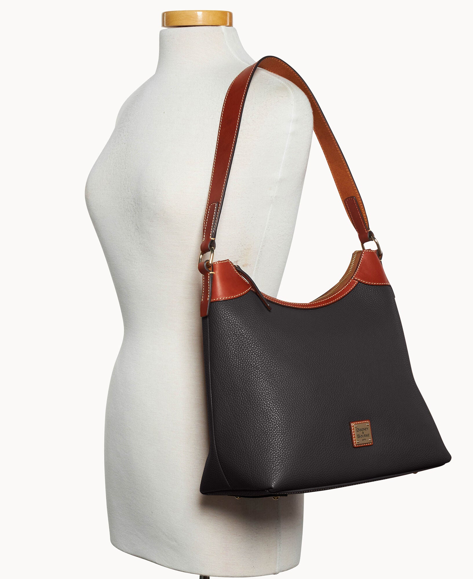 Pebble Grain Hobo - Image 24