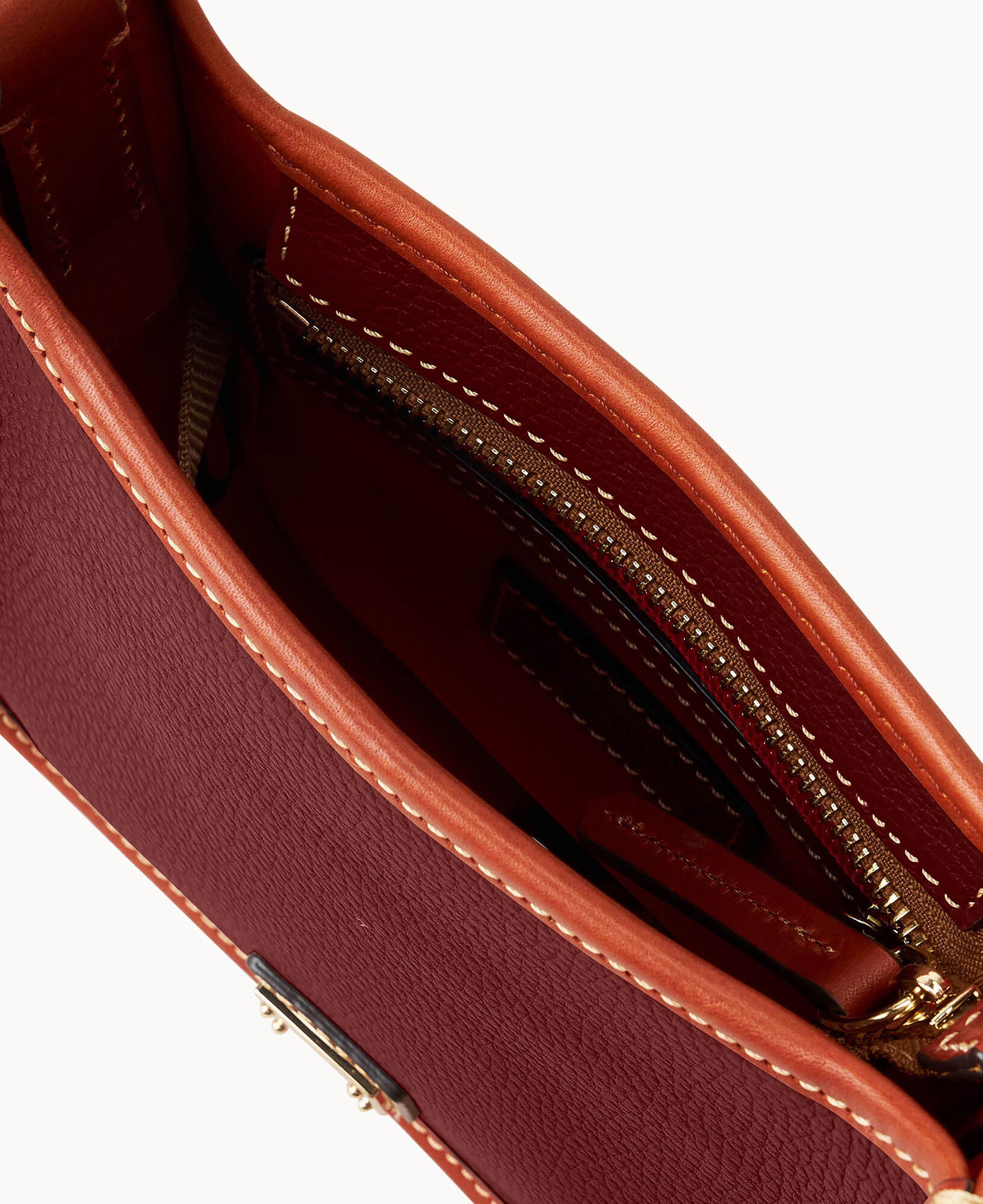 Pebble Grain Small Messenger - Image 7