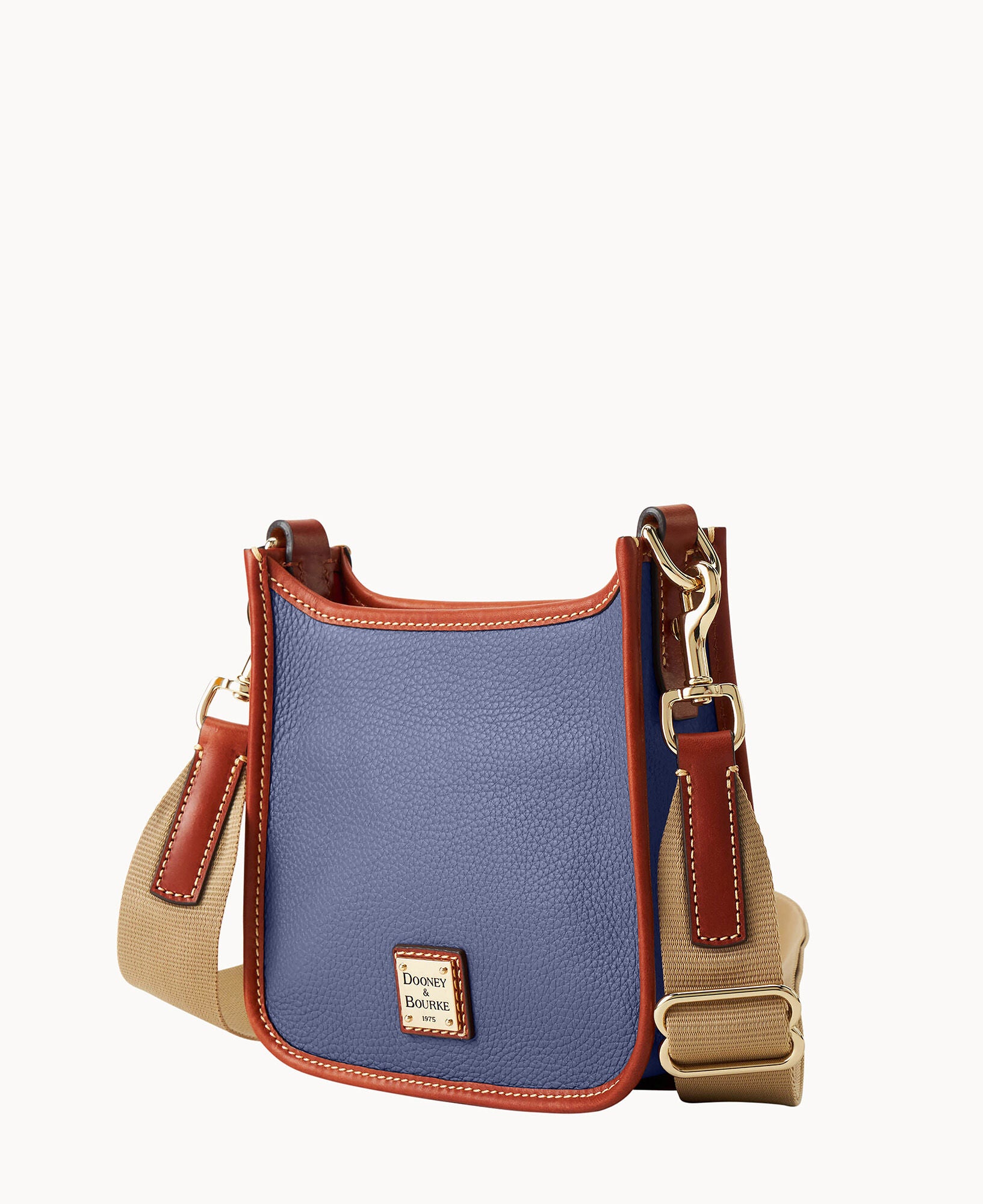 Pebble Grain Small Messenger - Image 18
