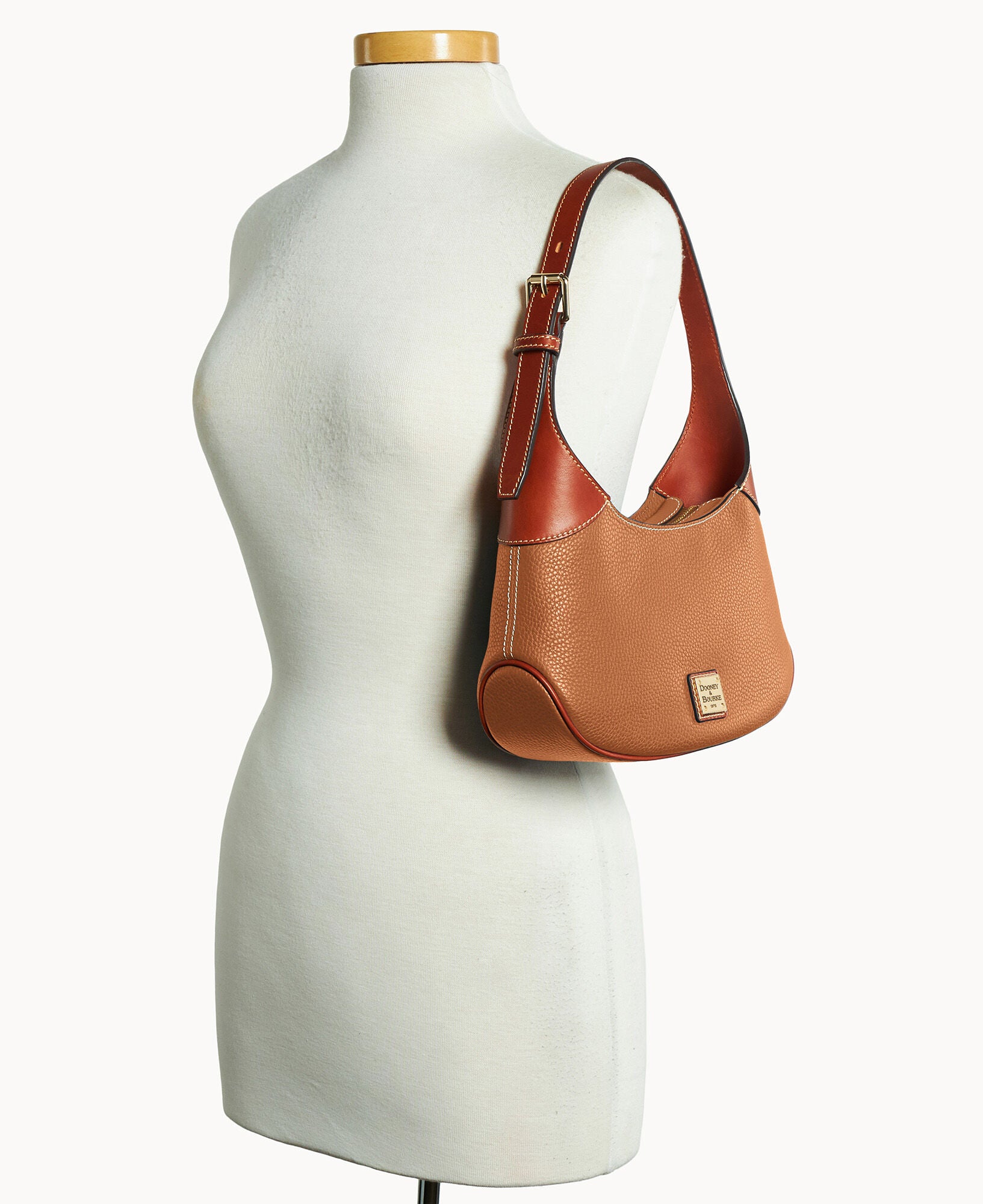 Pebble Grain Hobo - Image 16