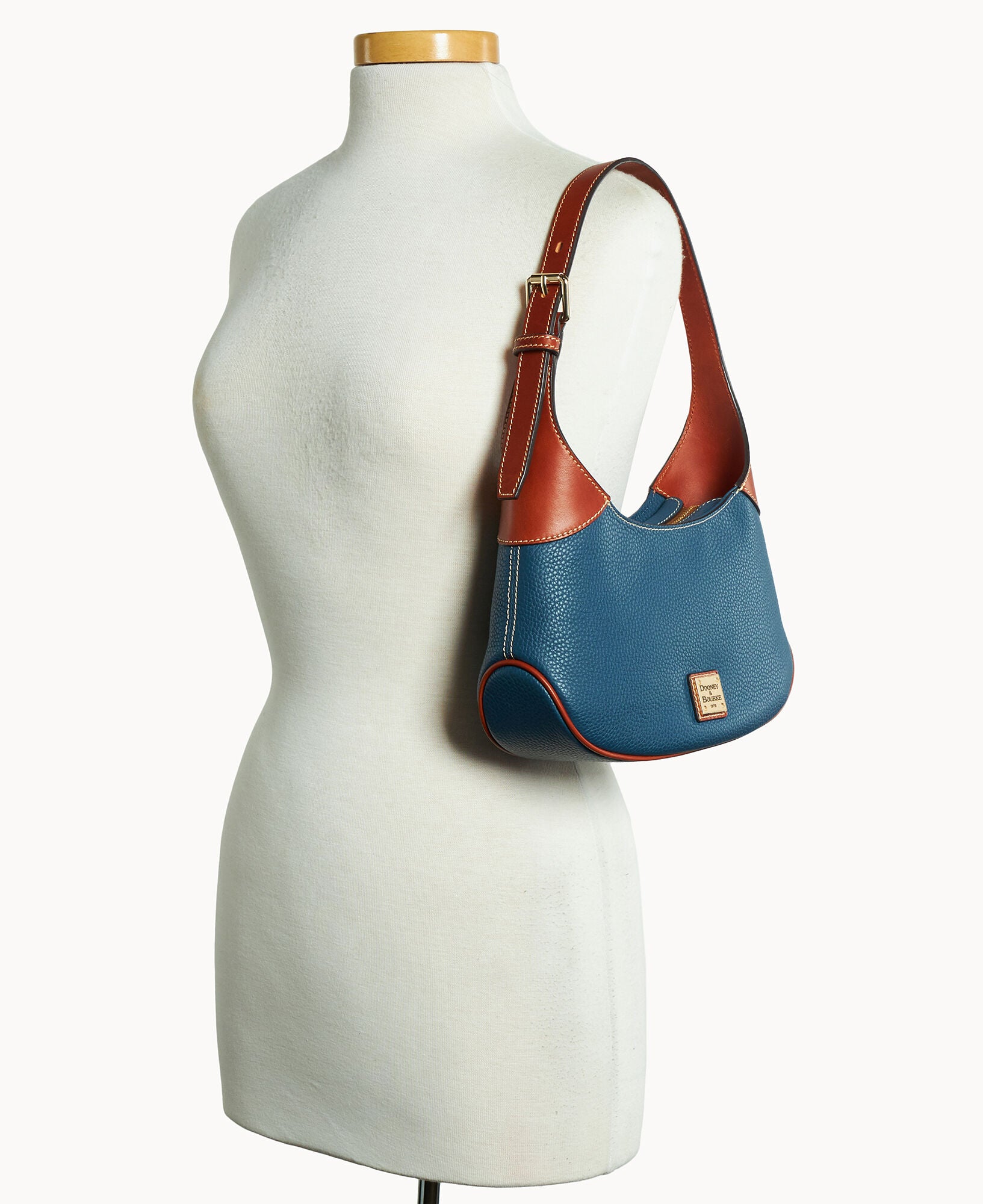 Pebble Grain Hobo - Image 25