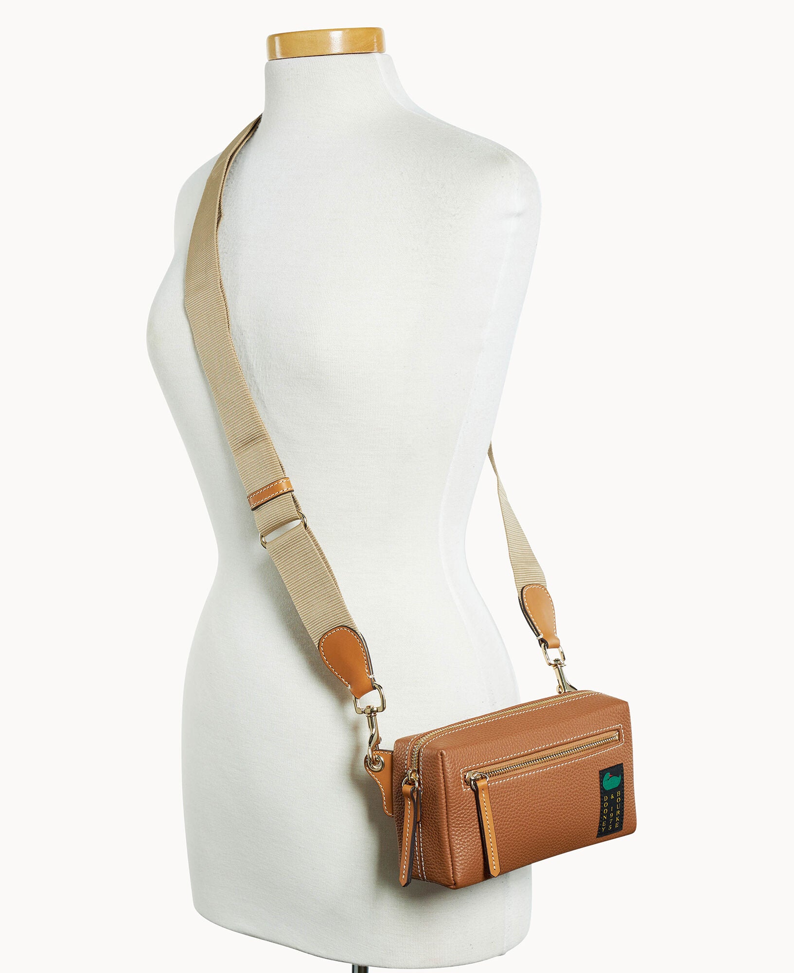 Pebble Grain Camera Crossbody 20 - Image 4