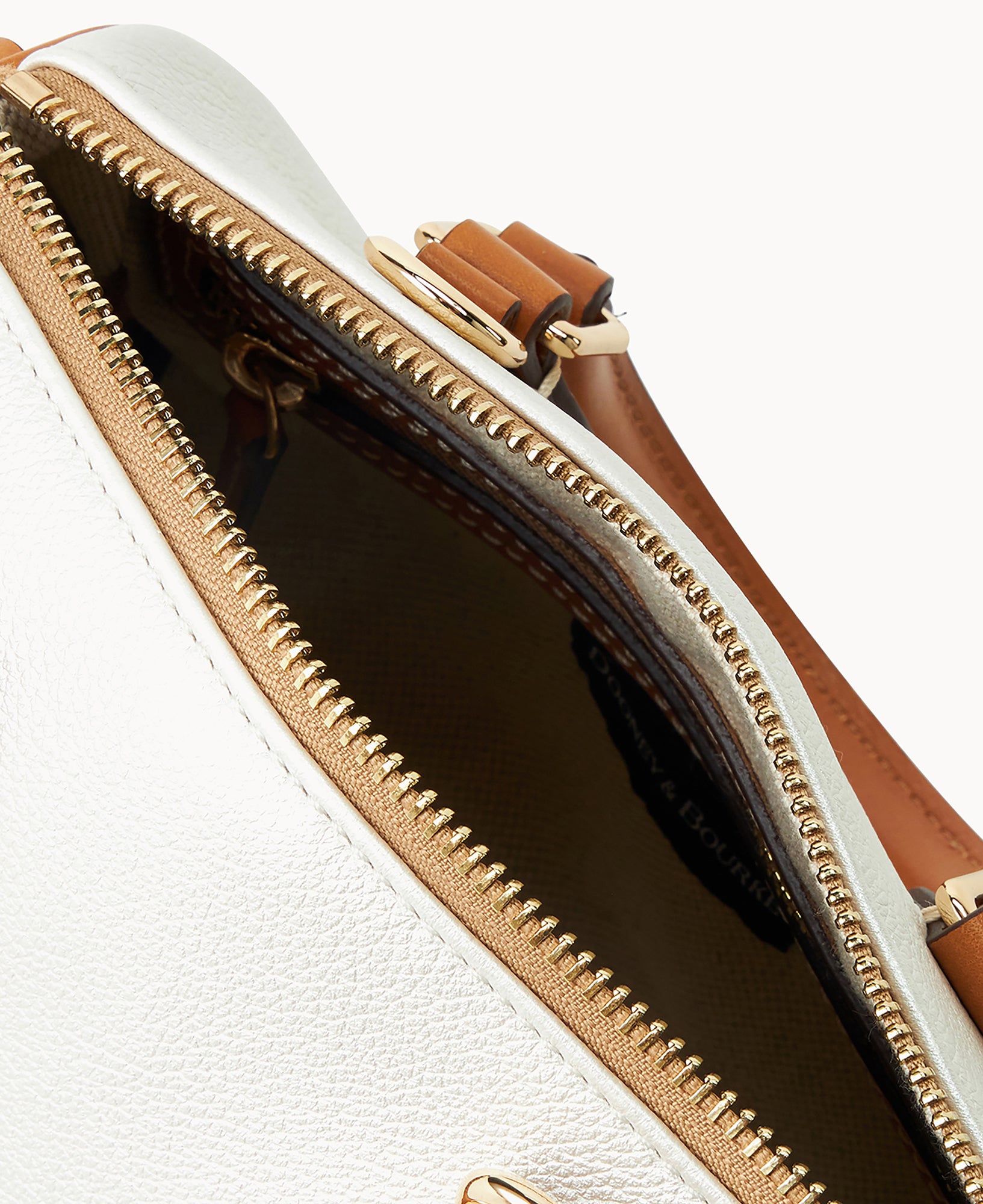 Sorrento Barrel Satchel 20 - Image 15