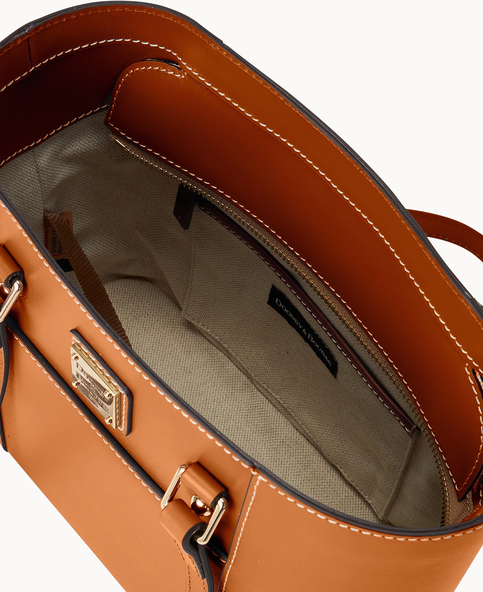 Penrose Pocket Tote 25 - Image 23