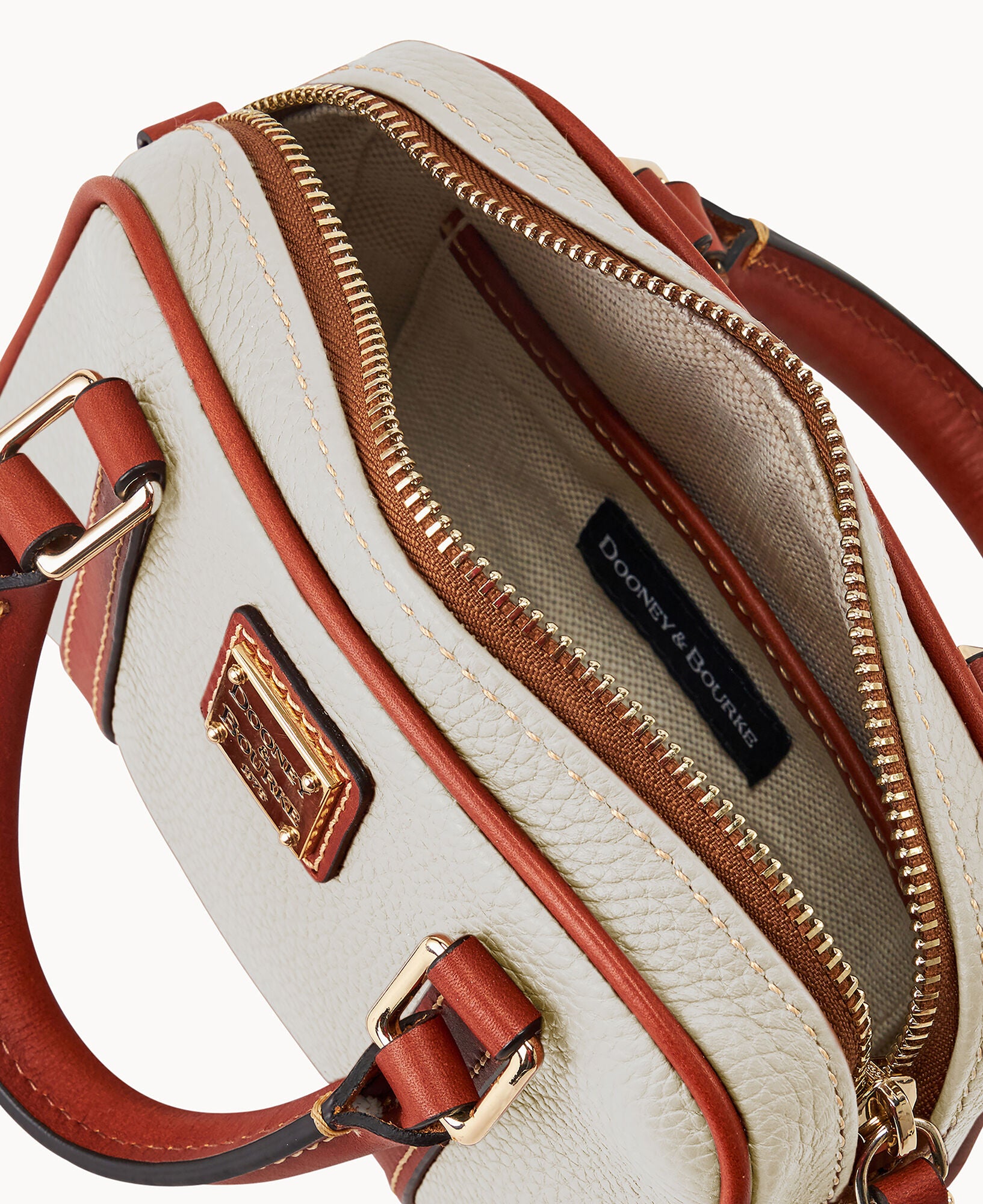 Pebble Grain Satchel 20 - Image 7