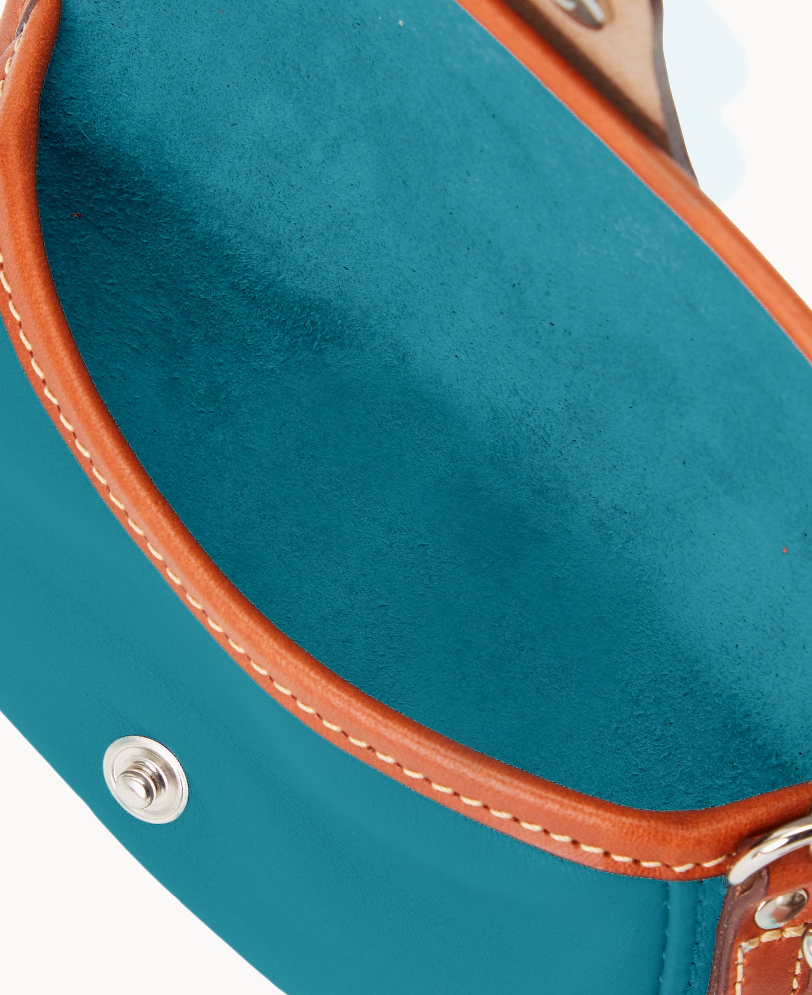 Oncour Elba Flap Wristlet - Image 23
