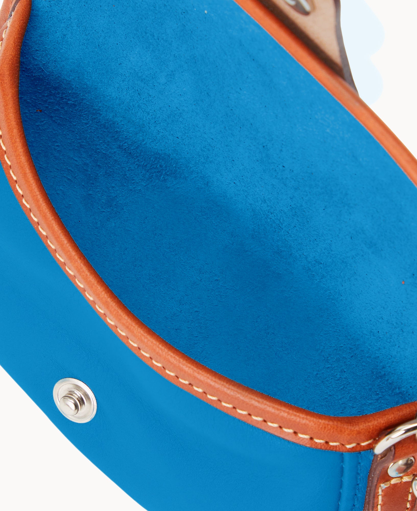 Oncour Elba Flap Wristlet - Image 15